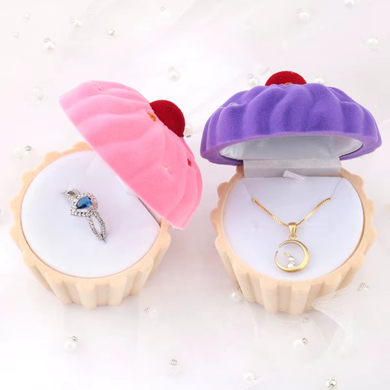 1 Piece Lovely Cake Gift Box Holder Jewelry Box Case Velvet Wedding Ring Box for Earrings Necklace Display & Packaging 2 Colors